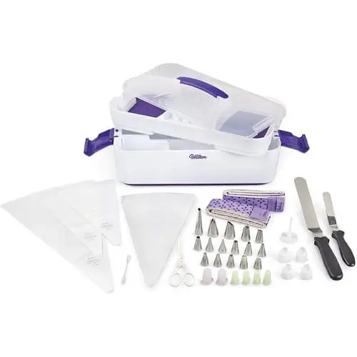 Wilton-Cake-Decorating-Kit