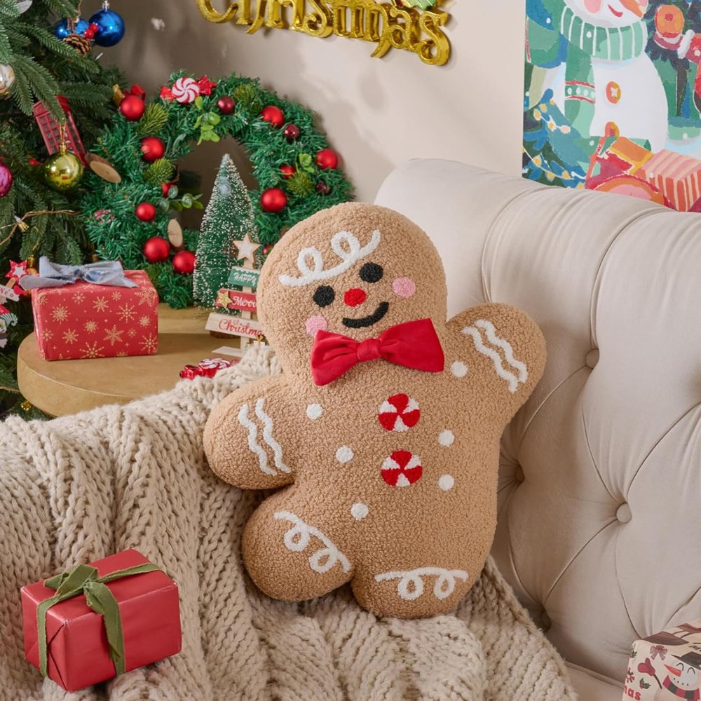 Christmas-Gingerbread-Boy-Pillow-for-Your-Puppy-–-Cozy,-Cute-&-Holiday-Ready!