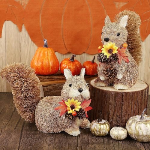 2 Packs Squirrel Figurines, Handmade Straw